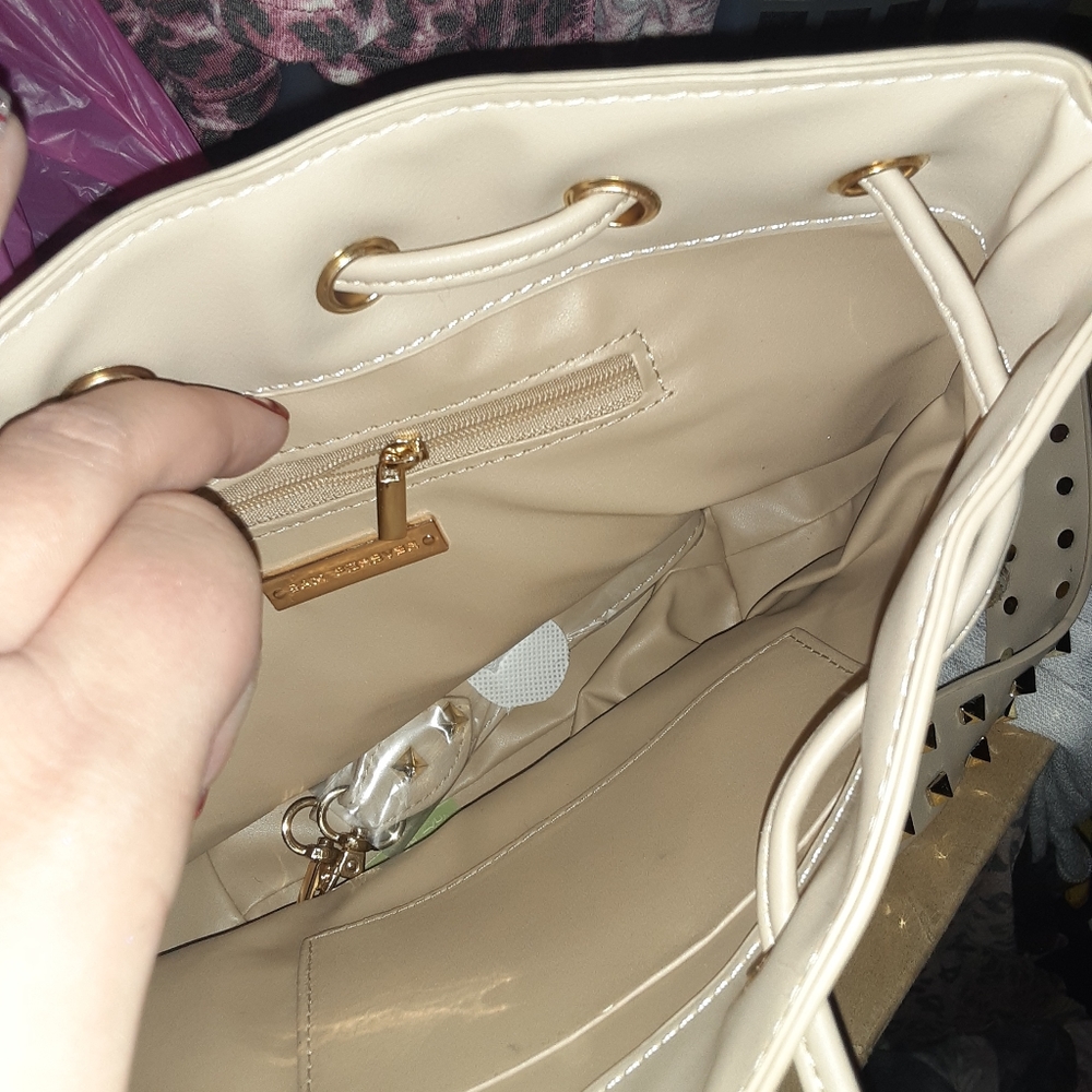 Tan studded drawstring bag - Picture 3 of 6